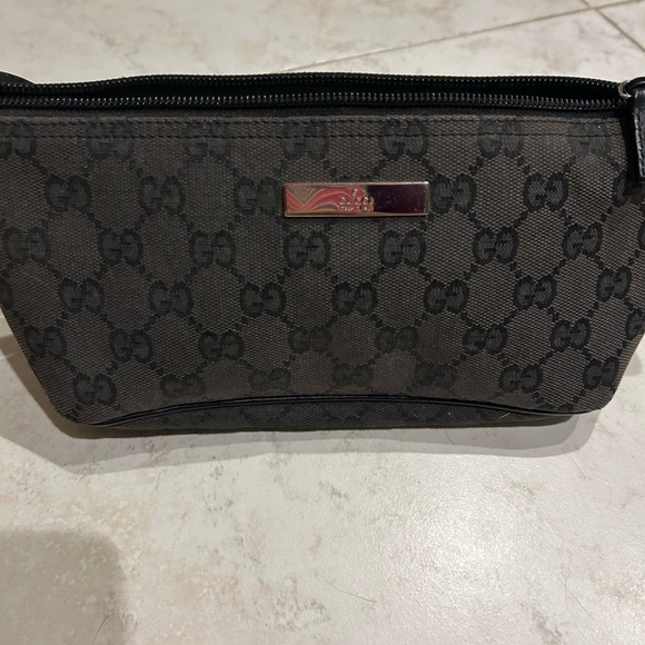 Authentic Gucci canvas small handbag 9.5 x 4.5 - Picture 1 of 7